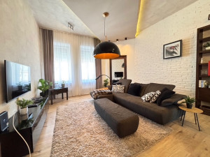 2-Bedroom Apartment next to Famous Vaci Utca