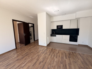 Modern 1-Bedroom Flat on Corvin Promenade with Garden View