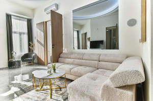 2-Bedroom Apartment with Balcony on Bajcsy-Zsilinszky út