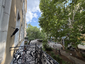1-Bedroom Apartment on Liszt Ferenc Sqare