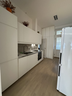 1-Bedroom Apartment with Balcony in Vörösmarty utca