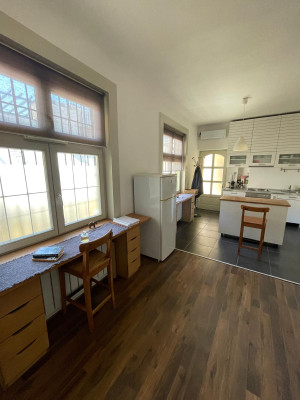 Bright 1-Bedroom Apartment Next to the Basilica