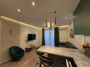 Modern 2-Bedroom Apartment with Terrace & Garage