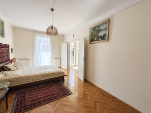 Bright 2-Bedroom Apartment with Balcony in Hársfa utca