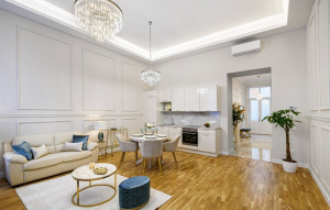 2-Bedroom Apartment 5 minutes walk from Parliament