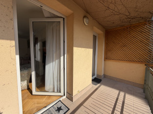 Bright 2-Bedroom Apartment with Balcony in Hársfa utca