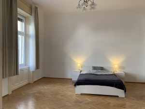 1- Bedroom Apartment with Balcony on Gutenberg tér