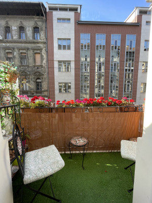 1-Bedroom Sunny Apartment with Balcony