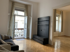 1- Bedroom Apartment with Balcony on Gutenberg tér