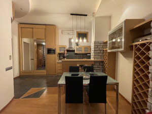 Modern 1-Bedroom Apartment near Parliament