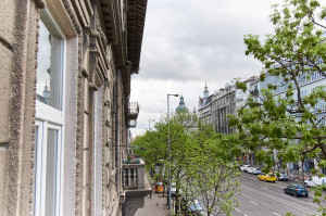 2-Bedroom Apartment with Balcony on Bajcsy-Zsilinszky út