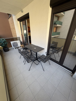 Modern 2-Bedroom Apartment with Terrace & Garage