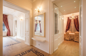3-Bedroom Designer Luxury Apartment with Balcony