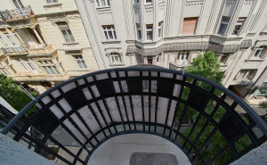 2-Bedroom Apartment next to Iconic Basilica