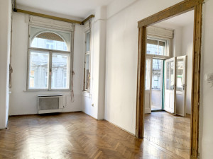 1-Bedroom Apartment with Balcony in Peterdy utca