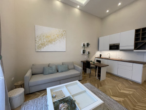 Bright Apartment with Balcony in Prime District V Location