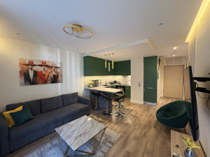 Modern 2-Bedroom Apartment with Terrace & Garage