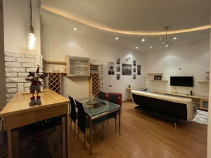 Modern 1-Bedroom Apartment near Parliament