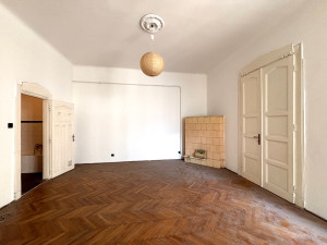 2-Bedroom Apartment with Balcony near Parliament