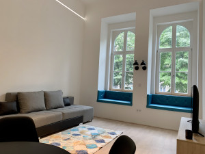 Stylish & Bright 1-Bedroom Apartment near Oktogon