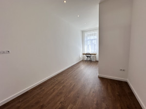 Newly Renovated 2-Bedroom Apartment on Teréz Boulevard