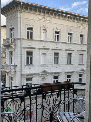 1- Bedroom Apartment with Balcony on Gutenberg tér