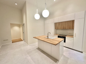 Fully renovated one-bedroom apartment in Váci utca