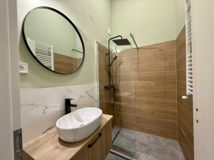 4-Bedroom Apartment with Balconies