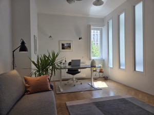 1-Bedroom Renovated Apartment next to Parliament