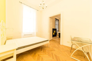 Bright & Spacious 2-Room Apartment near Oktogon