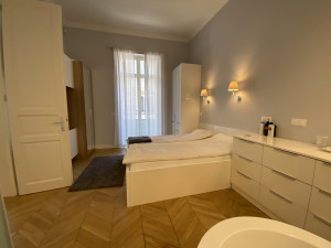 2-Bedroom Flat with Balcony in Ráday utca