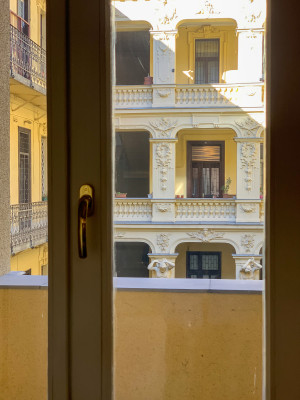 2-Bedroom Apartment in Damjanich utca