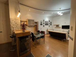 Modern 1-Bedroom Apartment near Parliament