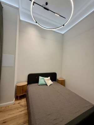 Bright 3-Bedroom Apartment in District V. City Center.