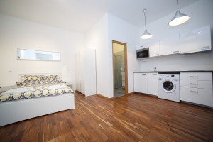 Bright Studio Flat in City Center.
