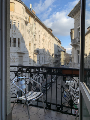 1- Bedroom Apartment with Balcony on Gutenberg tér