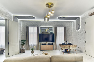 3-Bedroom Renovated Apartment near Opera