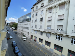 3-Bedroom Dual-Unit Apartment next to Hunyadi Square