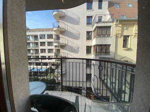 Bright apartment with large balcony in prime District 7 location