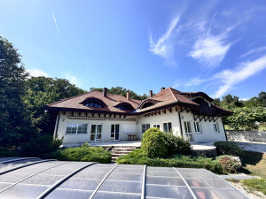 5-Bedroom Villa at Lake Balaton with Panoramic View