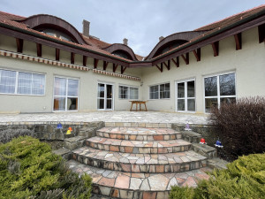 5-Bedroom Villa for Rent at Lake Balaton with Panoramic View