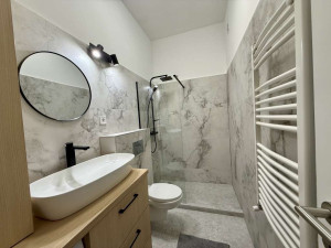 Bright 3-Bedroom Apartment in District V. City Center.