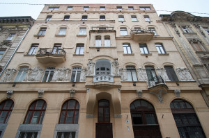 3-Bedroom Renovated Apartment near Andrassy út
