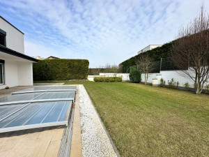 4-Bedroom Villa with Views to Pilis Hills