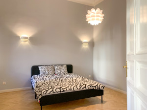 2-Bedroom Apartment in Damjanich utca