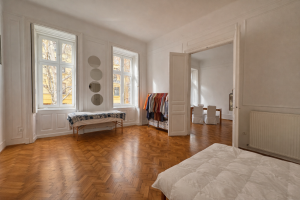 1-Bedroom Apartment on Liszt Ferenc Sqare