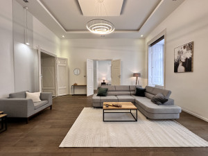 2-Bedroom Apartment on Október 6. utca
