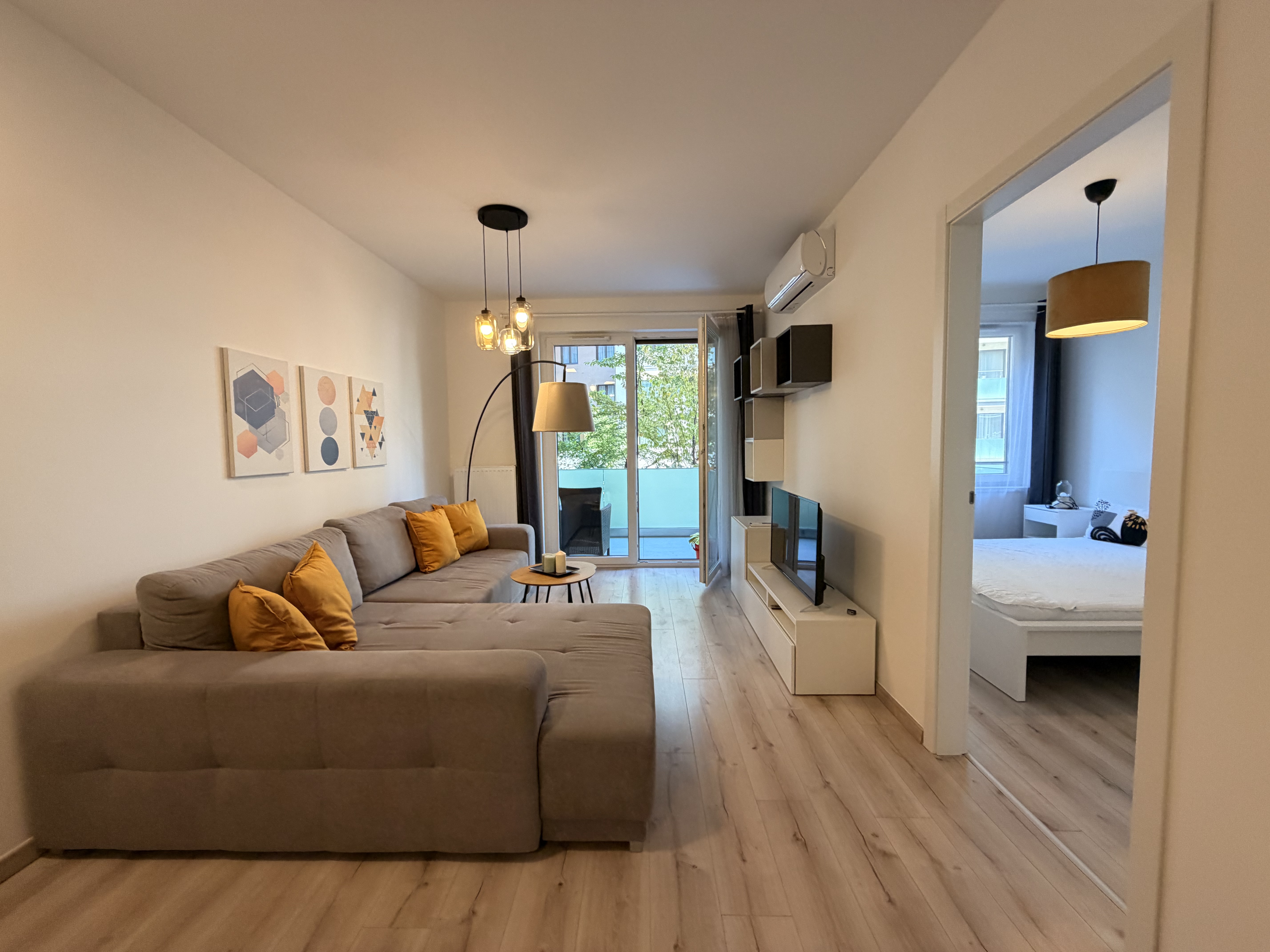 Modern 1-Bedroom Flat on Corvin Promenade