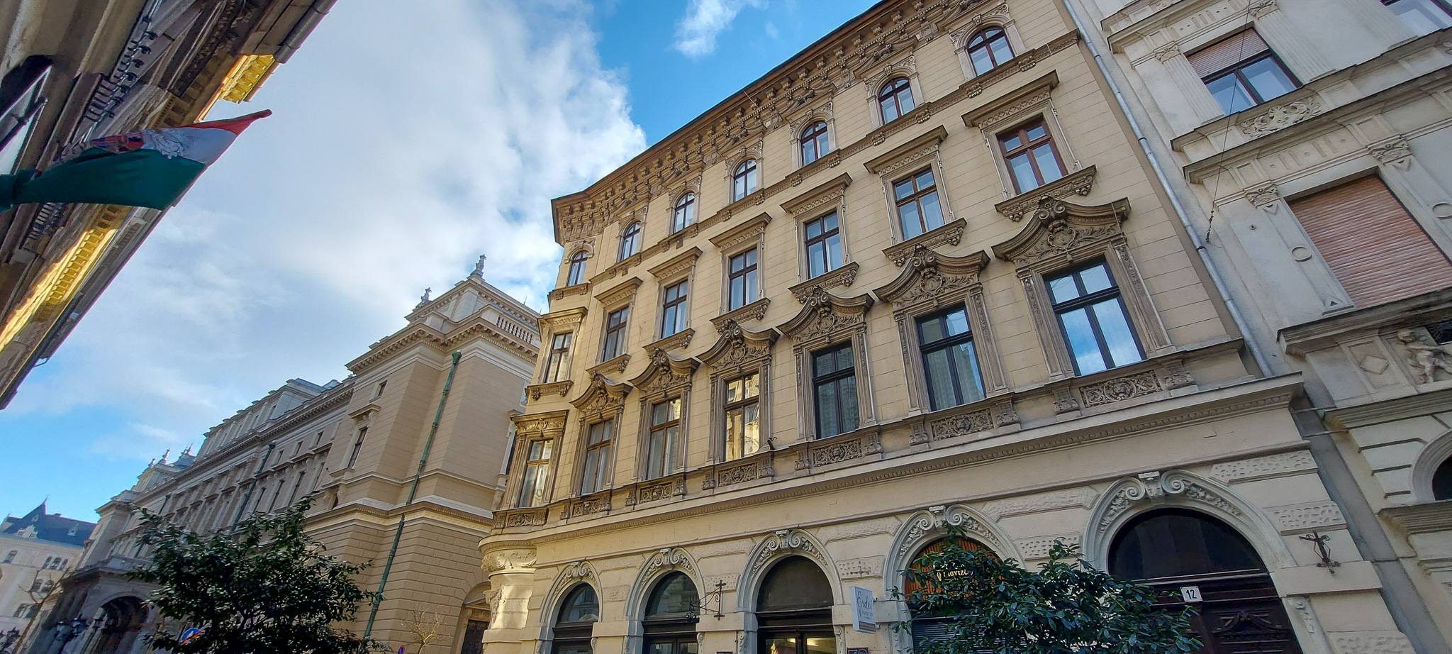 2-Bedroom Apartment Behind Opera