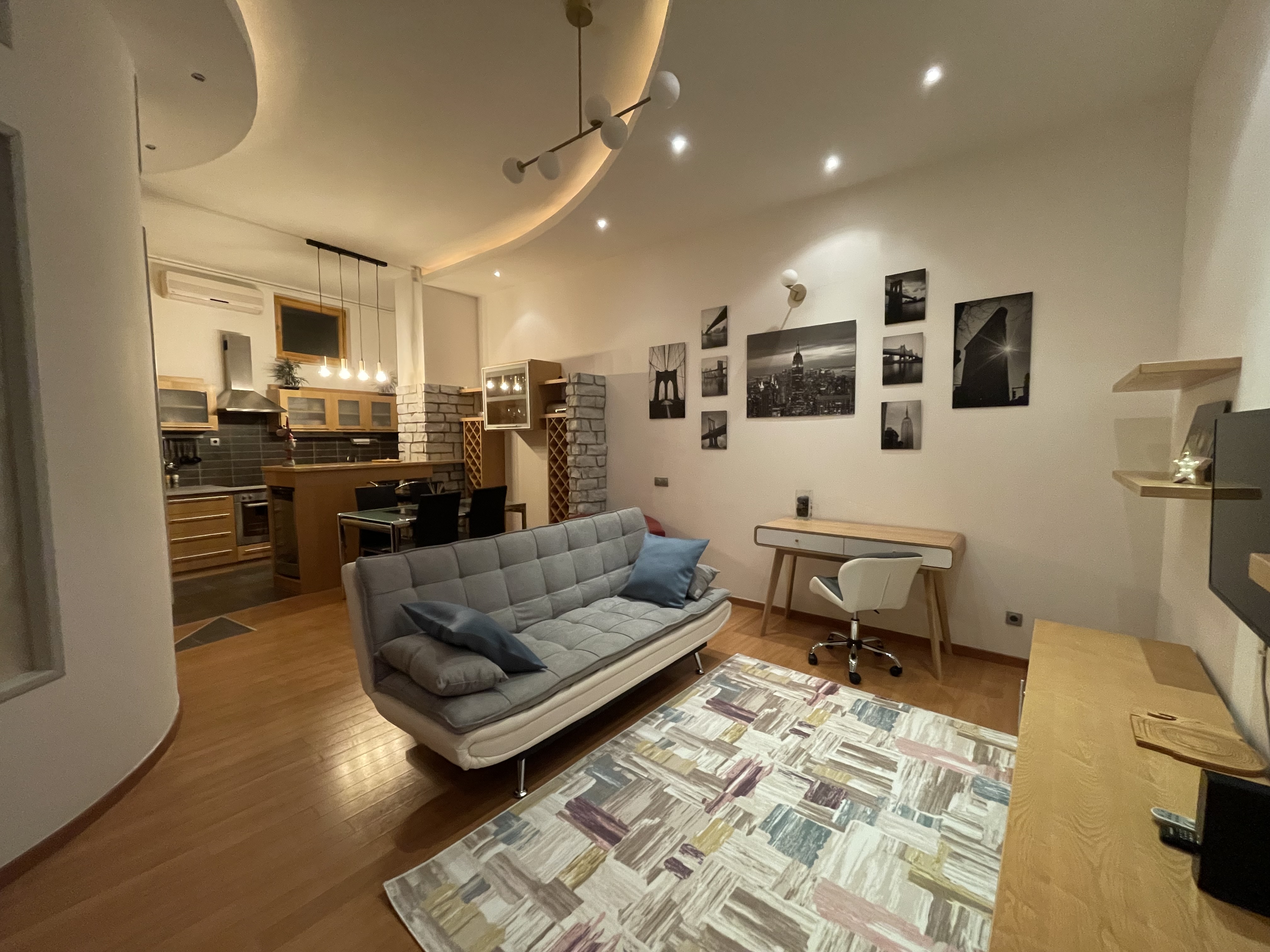 Modern 1-Bedroom Apartment near Parliament